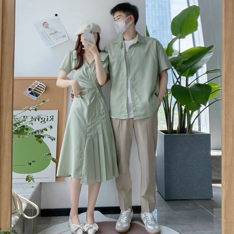 Set áo đôi sơ mi đầm xòe xếp ly màu xanh ngọc dành cho couple phong cách Hàn Quốc