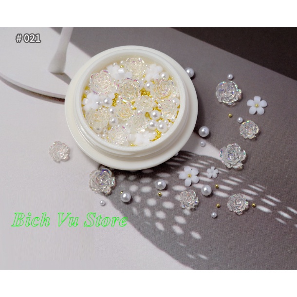 Hoa trong suốt trang trí móng