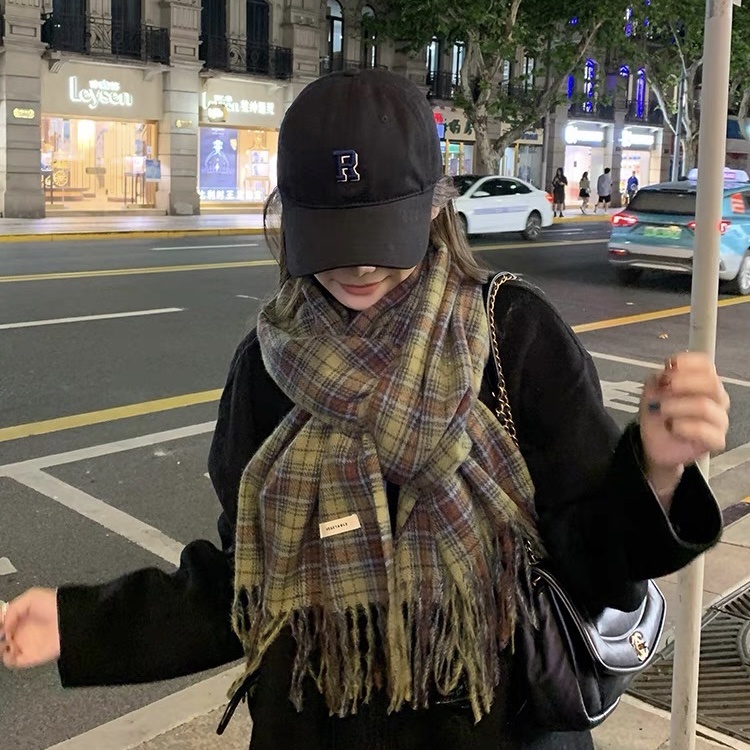 Khăn choàng len MG STUDIO ấm áp họa tiết caro xinh xắn