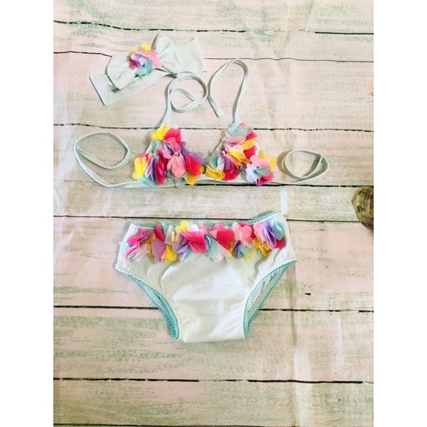 Bikini 2 mảnh kết hoa cho bé