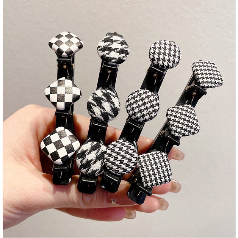 Kẹp Tóc Họa Tiết Sọc Caro / Gấu / Thỏ / Hoa Màu Trắng Đen Dễ Thương Thời Trang 2022