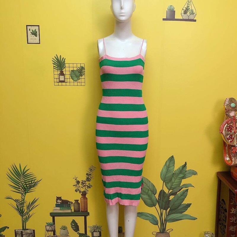 đầm len mongtogi 2 dây hồng sọc ngang đồ si 2hand