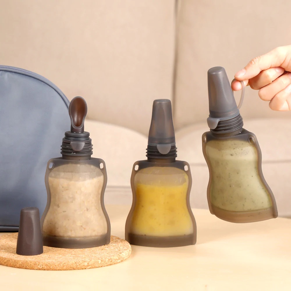 Túi Trữ Kèm Thìa Ăn Dặm Cho Bé Haakaa. Chất liệu silicone cao cấp. Không chứa BPA, PVC và phthalate
