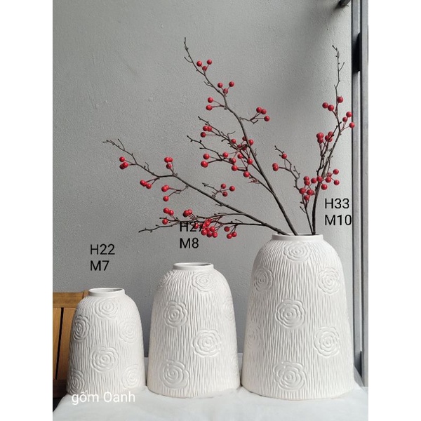 Bình hoa màu trắng khắc hoa hồng quanh bình gốm sứ Bát Tràng cao cấp loại 1