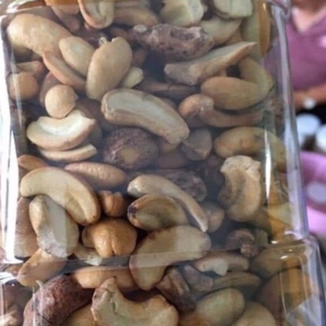 HẠT ĐIỀU RANG MUỐI VỠ ĐÔIi