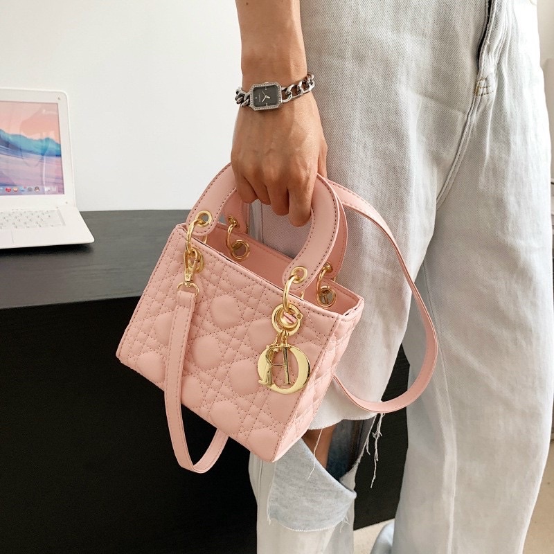 Túi Đeo Chéo Túi Đeo Vai Da Bóng Trần Trám Kèm Phụ Kiện Sang Chảnh TX245