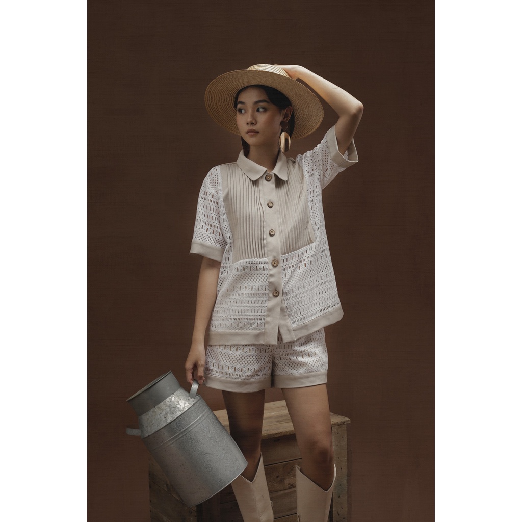Bộ áo somi tay ngắn kèm quần short vintage The Country Wabi Sabi Set vải ren
