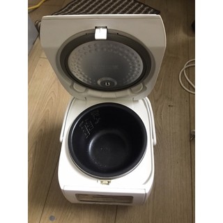 Nồi cơm điện Toshiba 0,54L
