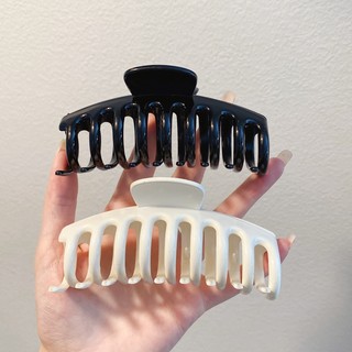 Kẹp Tóc Hình Cá Mập Bằng Acrylic Đơn Giản Cho Nữ