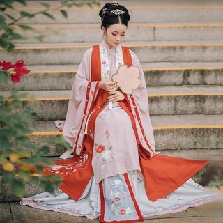 Cổ trang nữ Minh phục - Trung Quốc