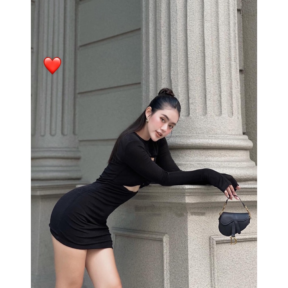 Đầm tay dài cổ tròn khoen ngực khoét trên dưới dáng ngắn sexy , chất thun gân mềm mịn