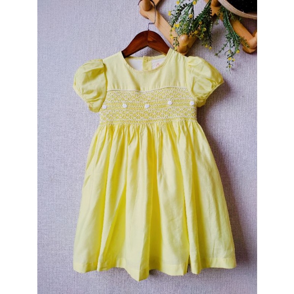 Đầm xích móc / Smock màu vàng, cổ tròn, tay búp cho bé gái 8kg - 35kg