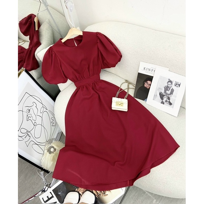 Váy hở lưng xinh