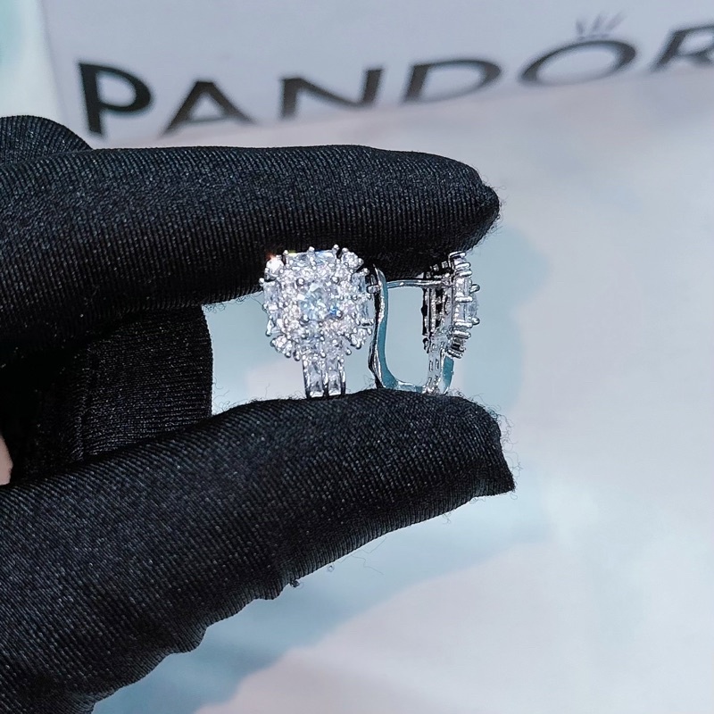 Bông khoen vuông xoàn Italy mạ bạch kim  Kim Xoan Jewelry