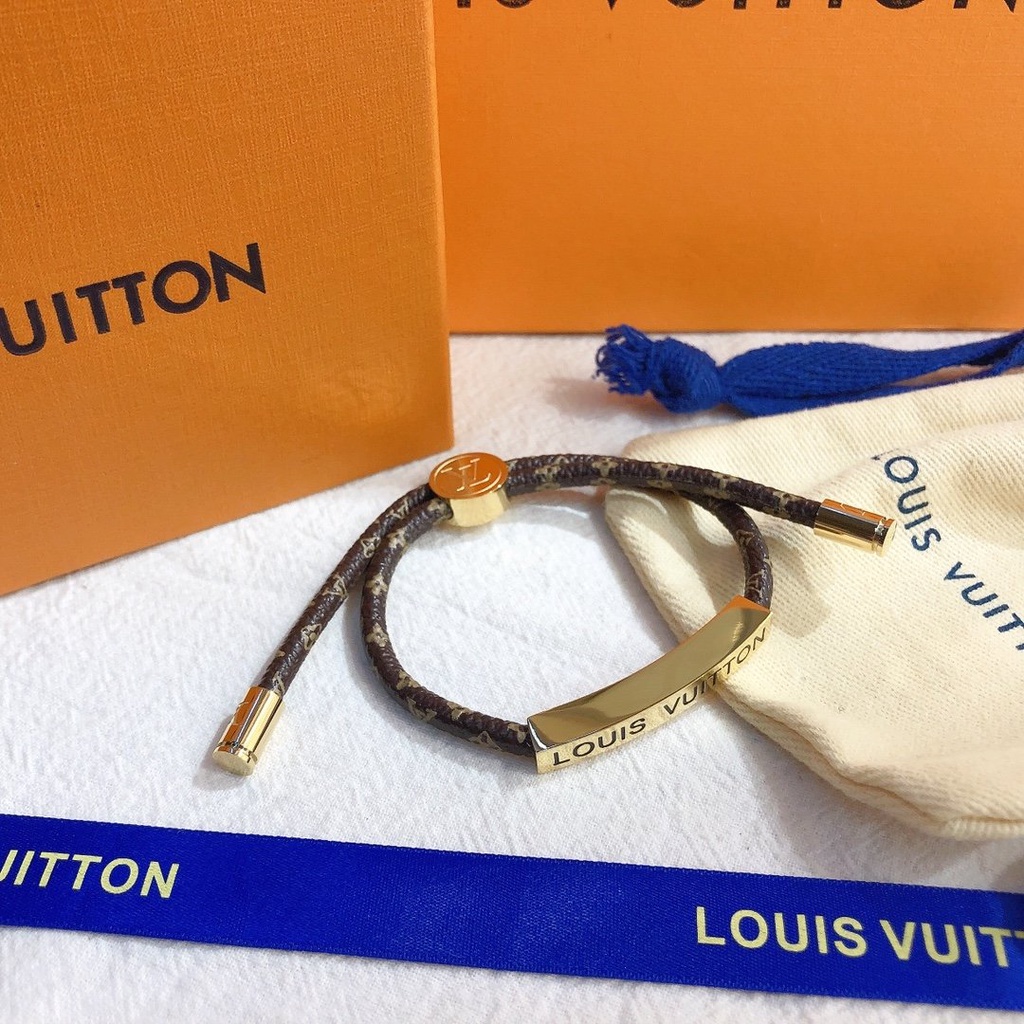 Vòng Tay Louis Vuitton Bằng Thép Titan Họa Tiết LV Monogram