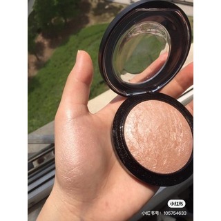 Phấn bắt sáng M@C Mineralize Skinfinish
