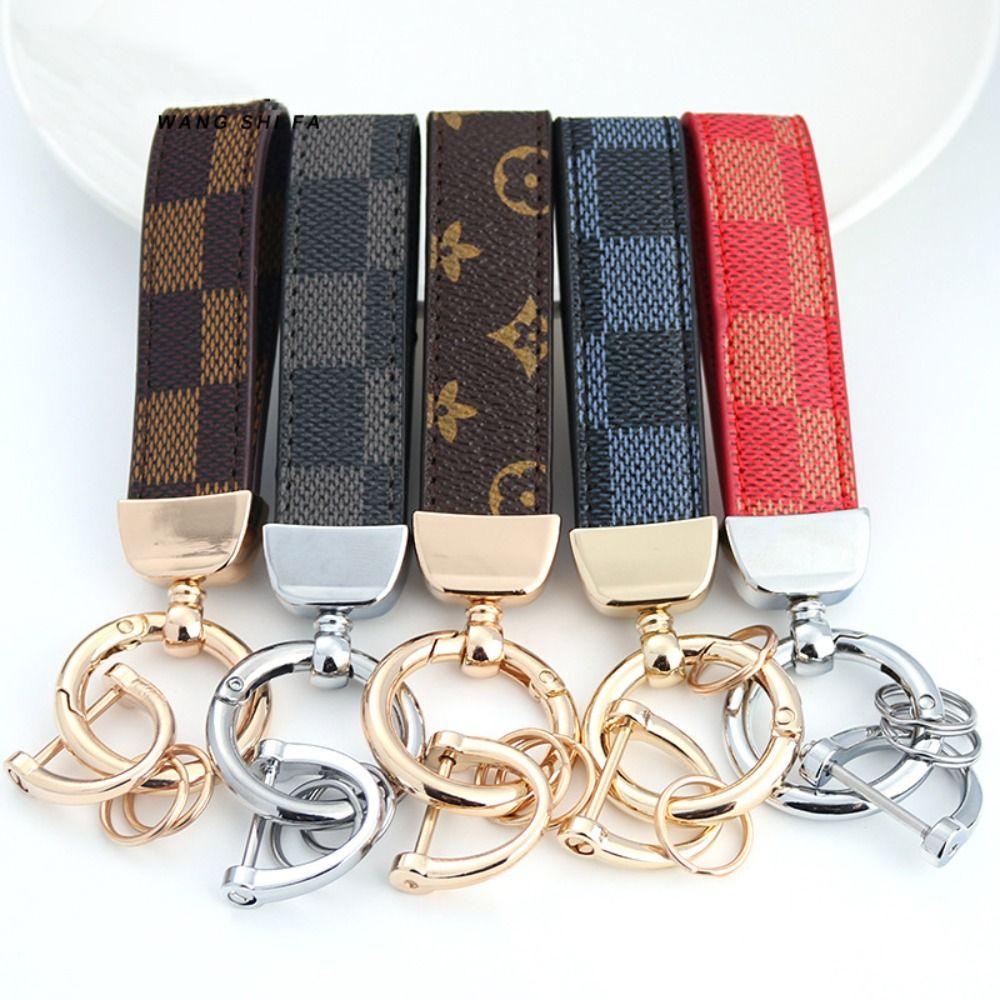 Móc Khóa Xe Hơi Họa Tiết Caro Thời Trang