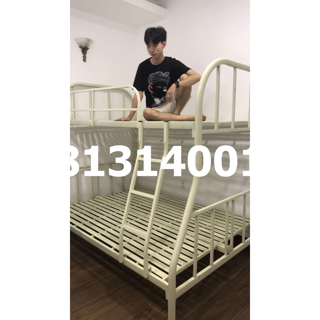 Giường ngủ bằng sắt 2 tầng lệch nhiều kích thước giao trong ngày BD-HCM