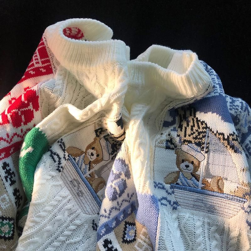 Áo len dài tay hai màu, hoạ tiết gấu giáng sinh