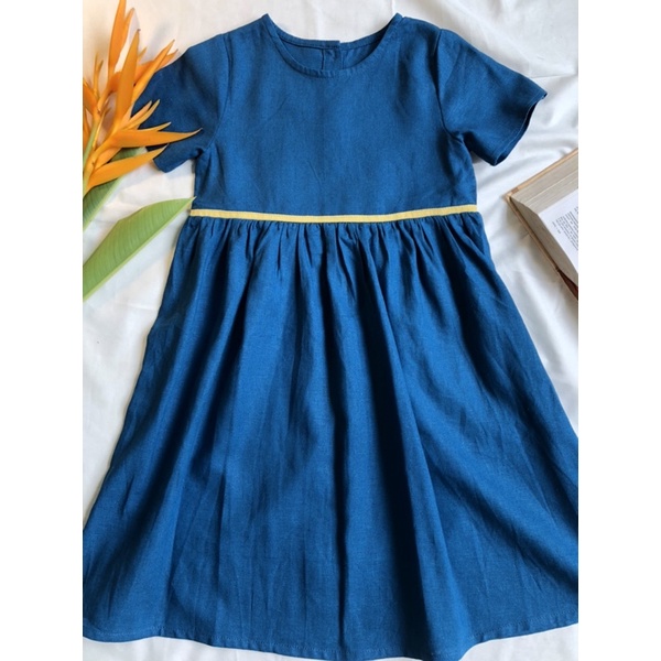 Váy xanh bé gái linen dễ thương