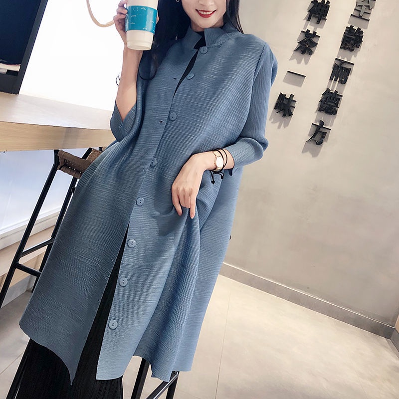 Issey Miyake Áo Khoác Gió Tay Lửng Dài Vừa Phối Hai Hàng Nút Thời Trang Xuân Hè 2023