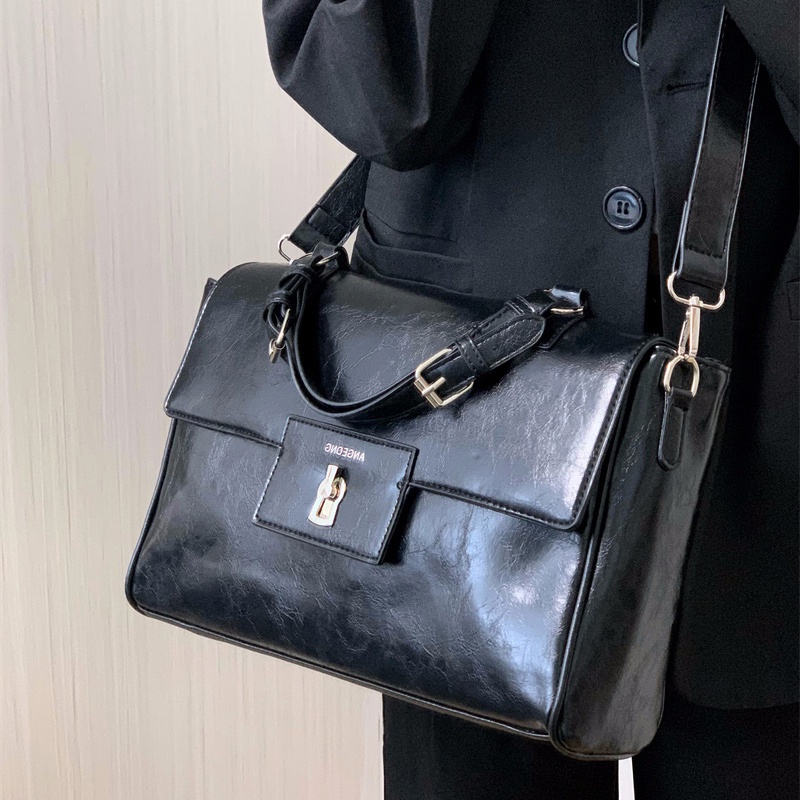 Ielgy Quần Lót Ngắn Cỡ Lớn Màu Đen Nhám Cổ Điển Có Khóa Cài Chất Lượng Cao Cho Nữ