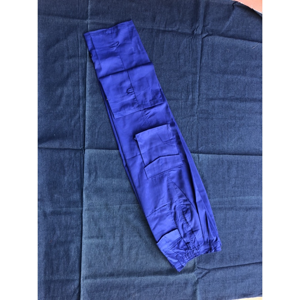 Quần lao động màu xanh túi hộp ( còn số 5)