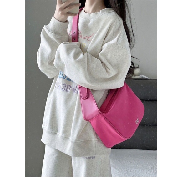 SET BỘ NỈ sweater và quần thể thao jogger màu xám sữa có thêu chữ màu