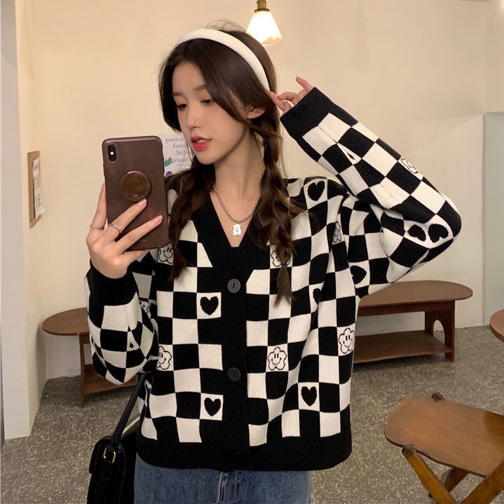 Áo Khoác Sweater Dáng Rộng Tay Dài Cổ Chữ V Kẻ Sọc Caro Phong Cách Mới Mùa Thu 2021