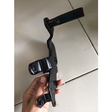 Sắt gác chân trước Winner, Sonic Phải