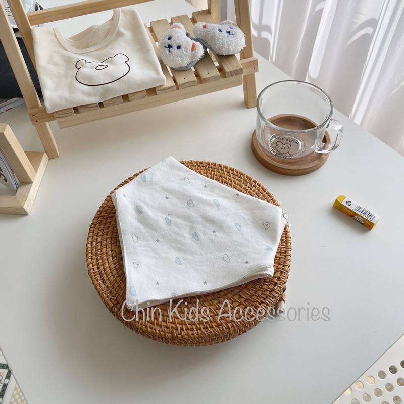 Yếm cotton mềm mại, mỏng vừa thích hợp 4 mùa cho bé