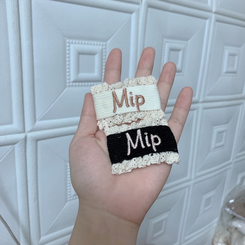 Kẹp tóc thêu tên cho bé phong cách hàn quốc