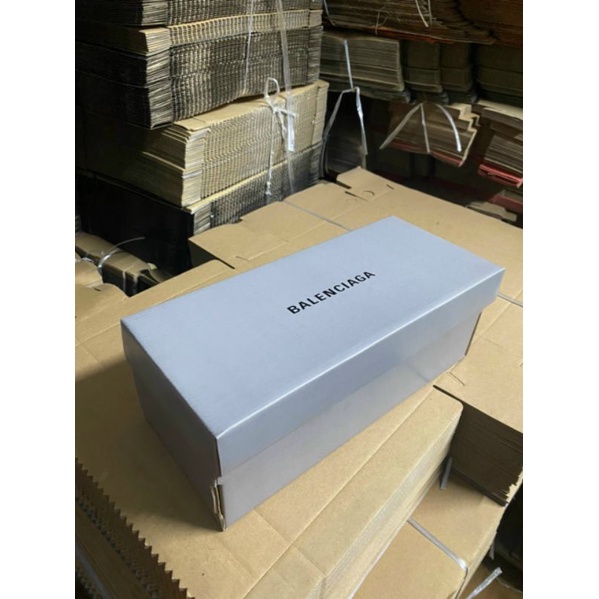 Hộp đựng giày dép túi xách nón