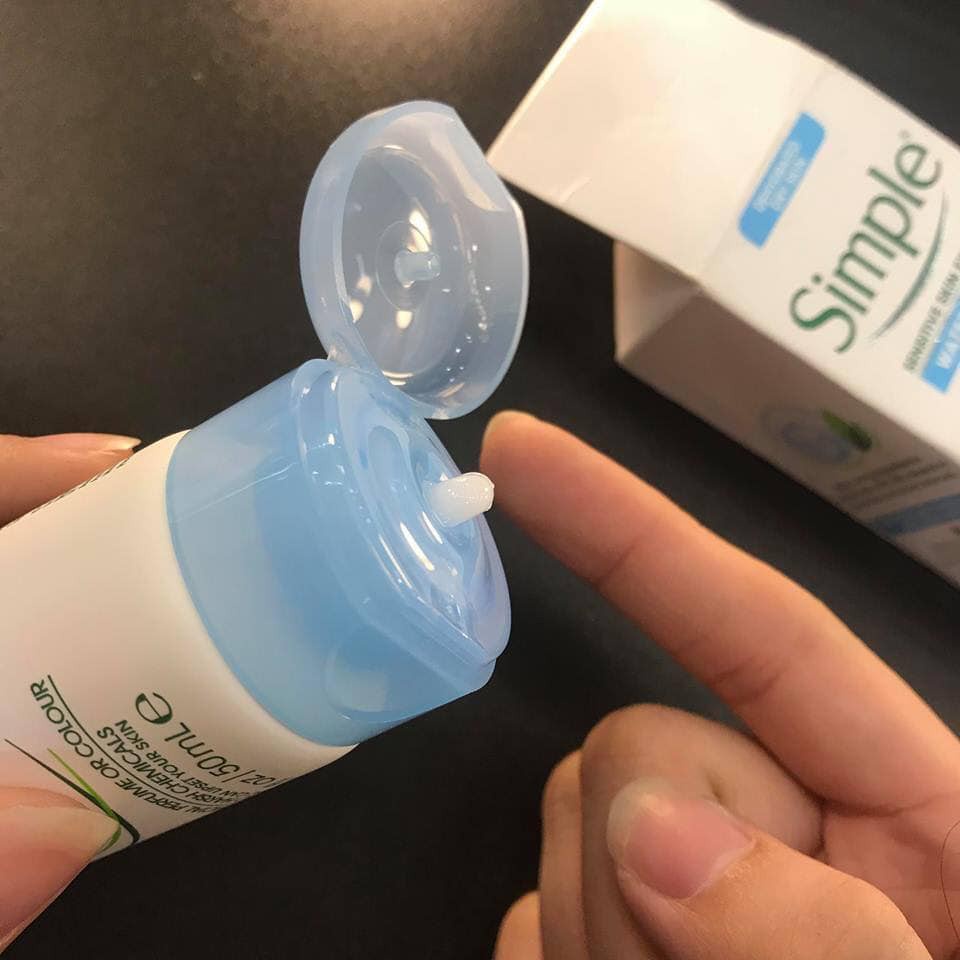 Kem Dưỡng ẩm Simple Sensitive skin expects Water boost Hydrating Gel Cream 50ml