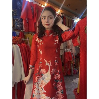 áo dài cách tân đỏ vải gấm