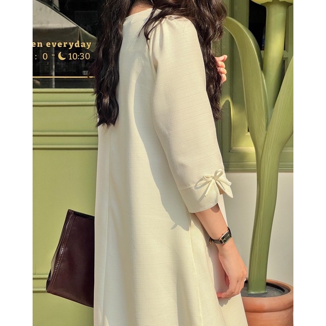 Nimi - Đầm trắng tweed Maxi sleeve dress