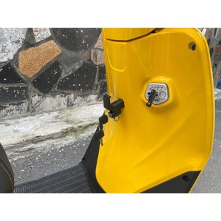 Móc treo đồ có khóa xe evo 200