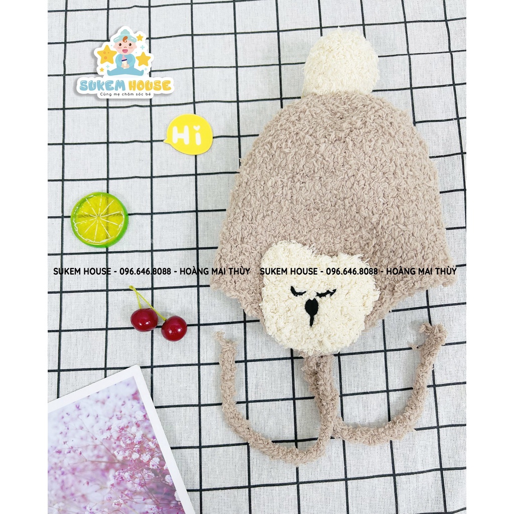 Mũ len ấm áp mùa đông mặt gấu đáng yêu có dây buộc cho bé