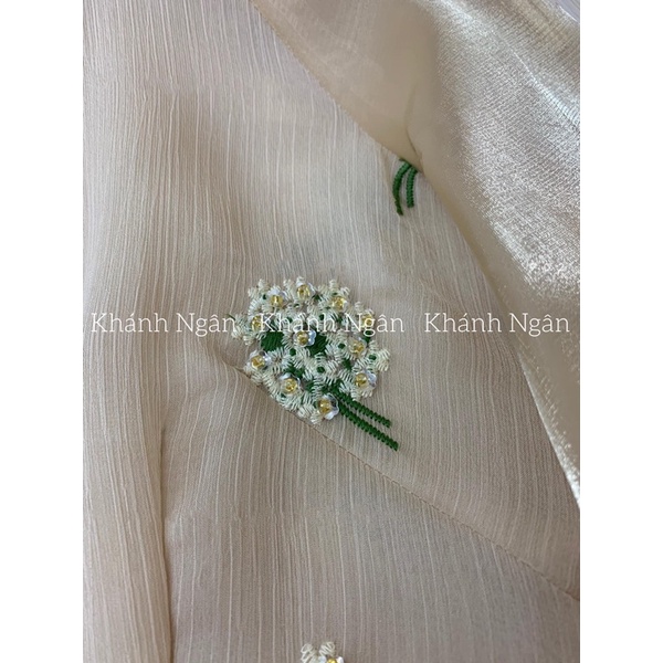 Áo dài cách tân cúc chi họa tiết thêu hoa nổi tay xuông nhẹ nhàng