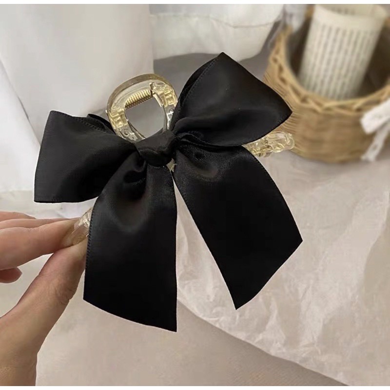 Kẹp Tóc Hình Cá Mập Thắt Nơ Sau Lưng Hàn Quốc 1 Cái