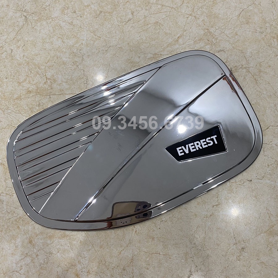 Ốp nắp bình xăng xe Ford Everest 2022, 2023 Nhựa ABS mạ crom cao cấp