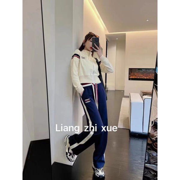 Bộ khoác len  thể thao - BK01