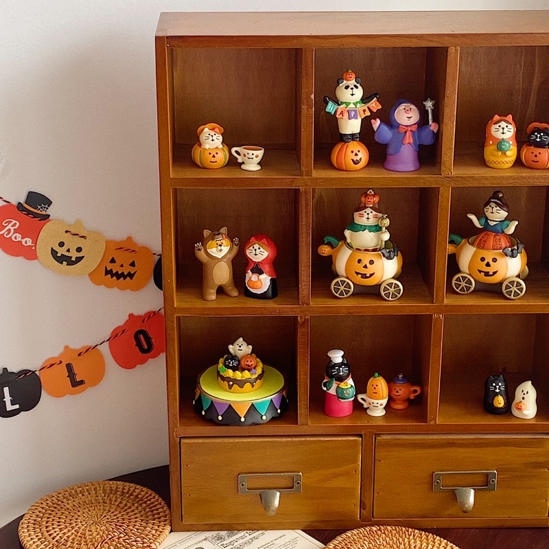 Mô hình mèo chủ đề Halloween 2022