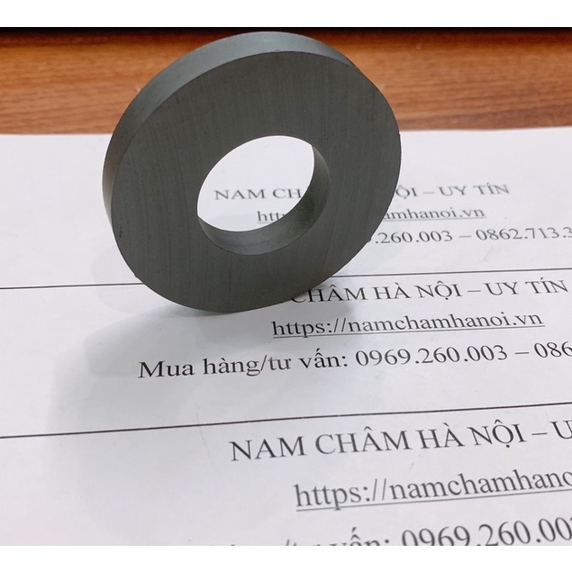 Nam châm ferrite 70x10 lỗ 32mm