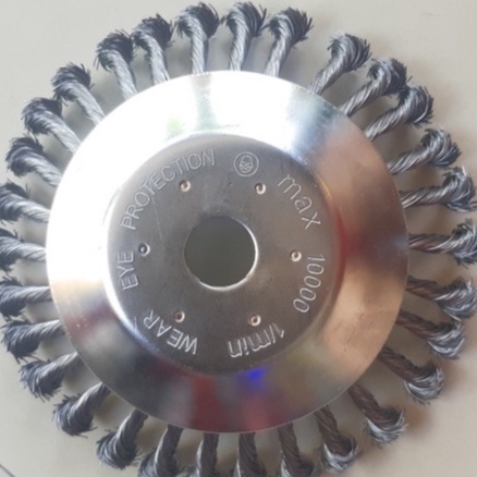 Lưỡi rẫy cỏ tận gốc