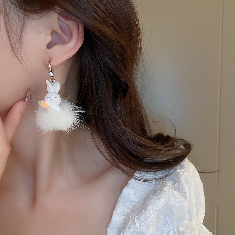 Bông Tai Lông Thỏ Đính Đá Zircon Dễ Thương