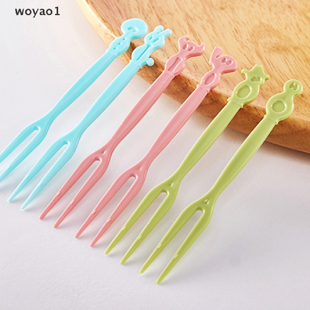 Set 1 / 50 Nĩa Ăn Trái Cây / Tráng Miệng Bằng Nhựa Họa Tiết Hoạt Hình Cho Bé
