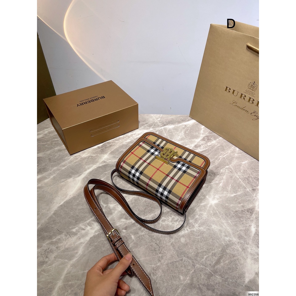 Burberry Túi Đeo Chéo Có Khóa In Chữ Thời Trang