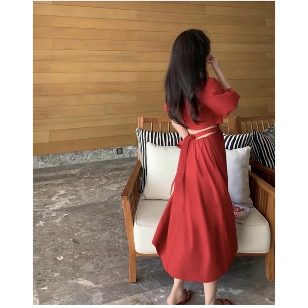 Váy hở lưng xinh