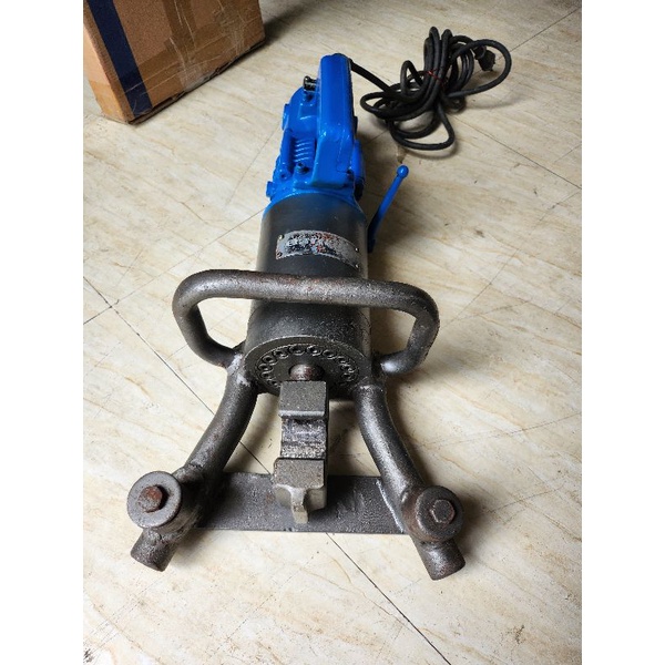 Máy Uốn Sắt Thủy Lực Cầm Tay Phi 32 Ogura- Hàng Bãi Nhật